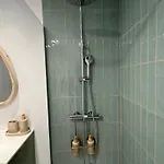 Oasis 29 *